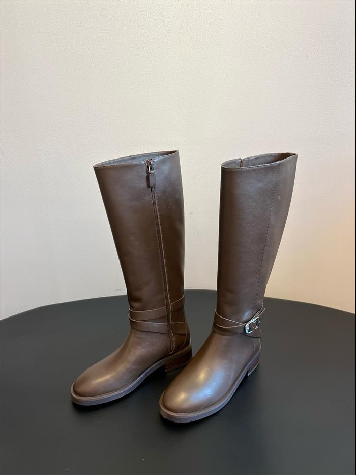 20251128173019250 540